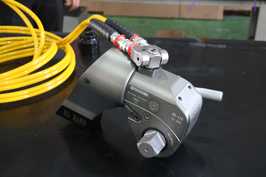 液壓扳手優點有哪些？打螺栓省力嗎？