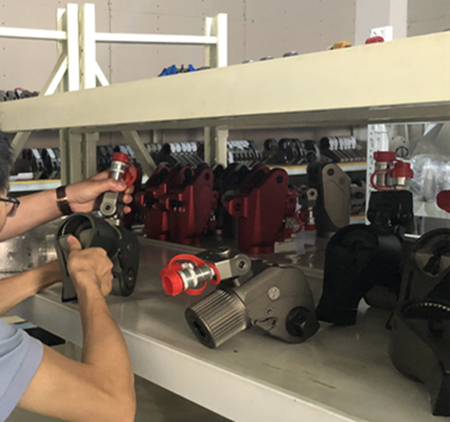 大型液壓扳手如何選型，這些基本數(shù)據(jù)你要牢牢掌握！