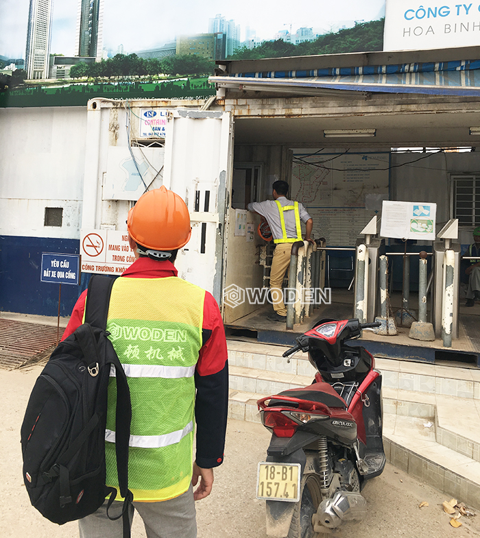 沃頓液壓扳手技術員海外服務情景